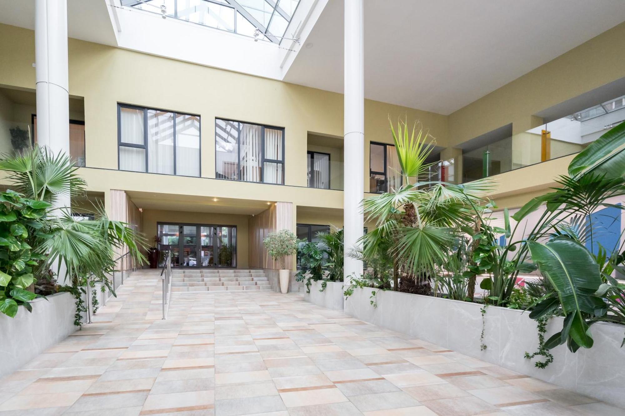 Charlotte Grand Bucharest Apartment Exterior photo